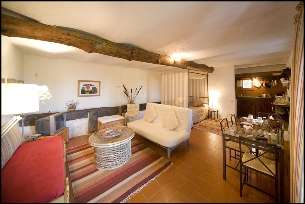 Agriturismo Famiglia Al Castello Di Bagnolo Bagnolo Piemonte Rom bilde