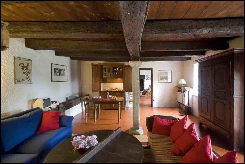 Agriturismo Famiglia Al Castello Di Bagnolo Bagnolo Piemonte Rom bilde