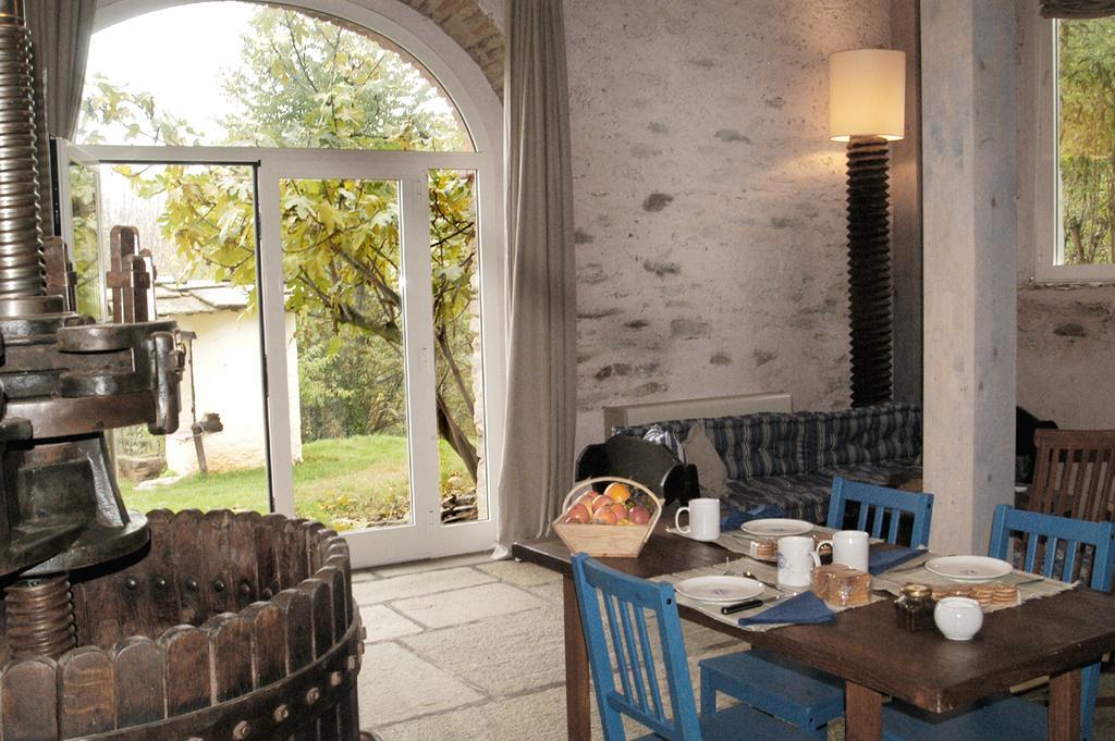 Agriturismo Famiglia Al Castello Di Bagnolo Bagnolo Piemonte Rom bilde