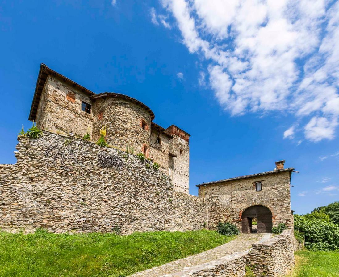 Agriturismo Famiglia Al Castello Di Bagnolo Bagnolo Piemonte Eksteriør bilde