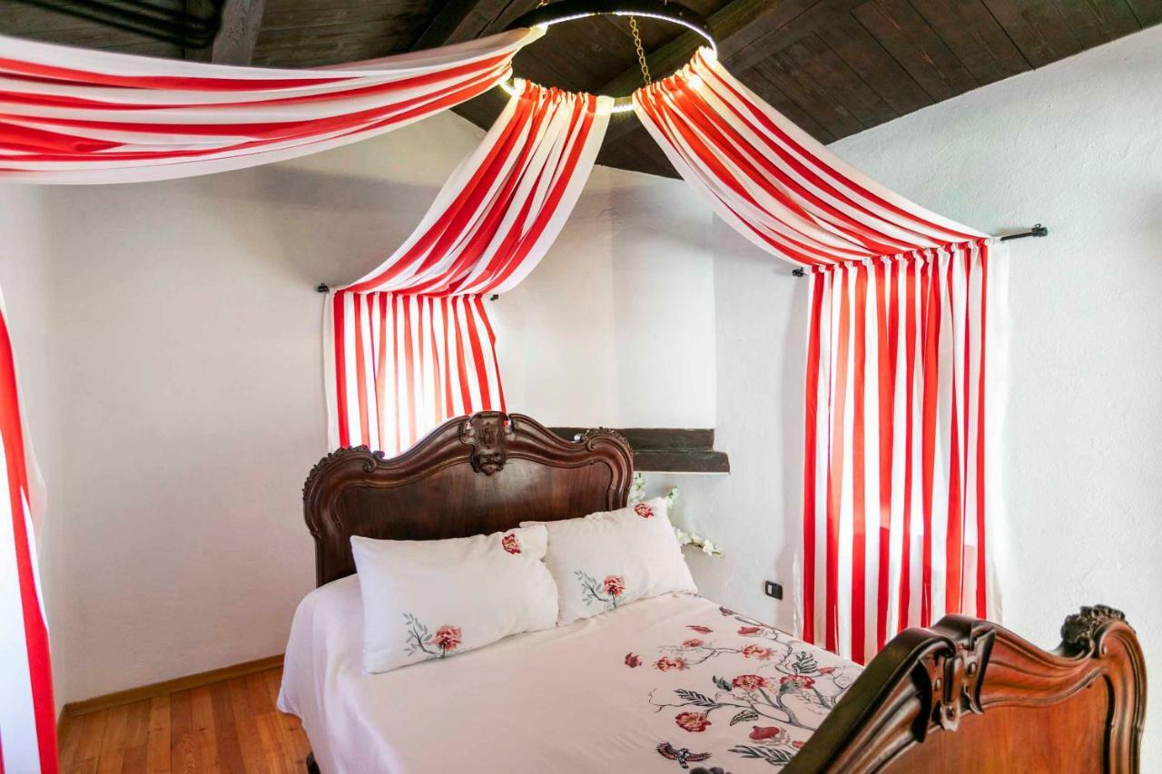 Agriturismo Famiglia Al Castello Di Bagnolo Bagnolo Piemonte Eksteriør bilde