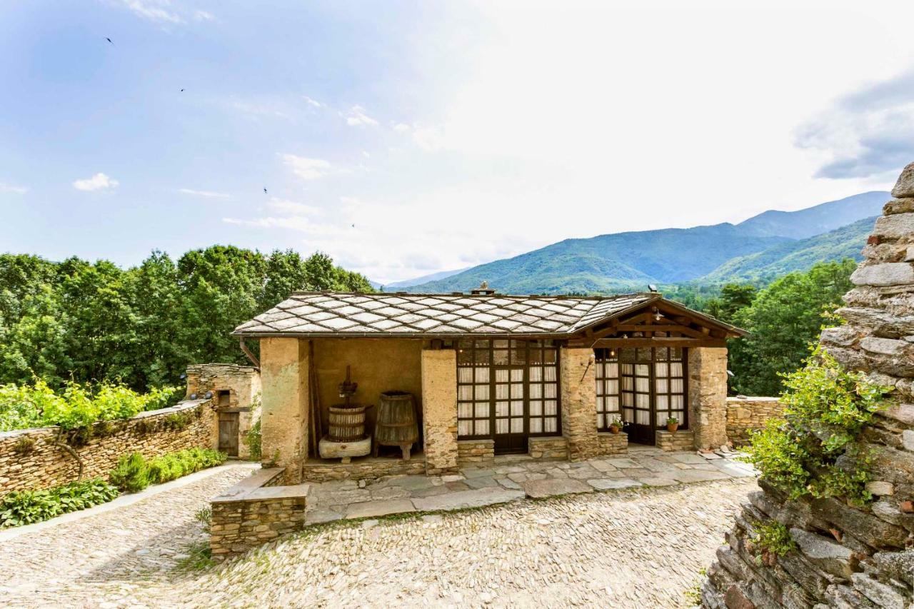 Agriturismo Famiglia Al Castello Di Bagnolo Bagnolo Piemonte Eksteriør bilde